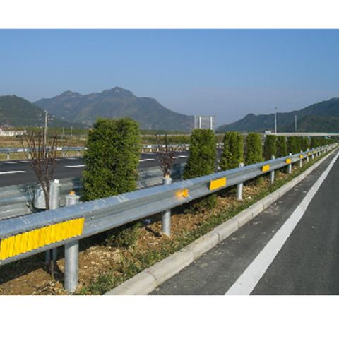 優(yōu)質(zhì)高速公路護(hù)欄廠家