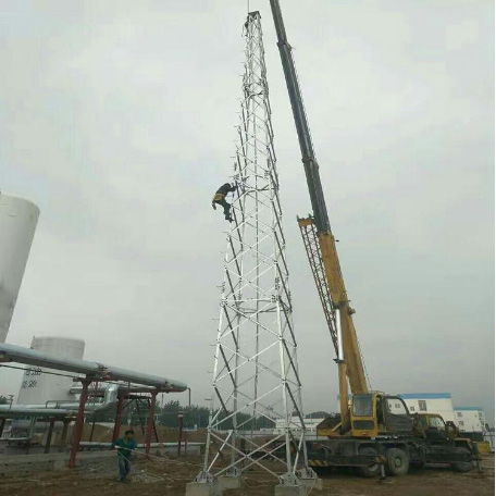 避雷拉線塔 